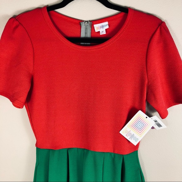 NWT Lularoe red and green Fruit Punch Amelia dress w pockets women’s size Medium - Picture 2 of 6
